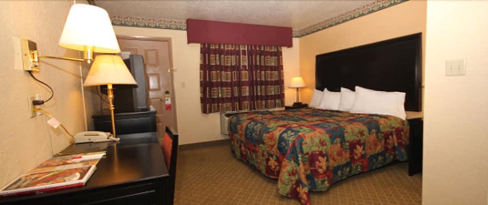 Red Lion Inn & Suites Nashville Airport Extérieur photo