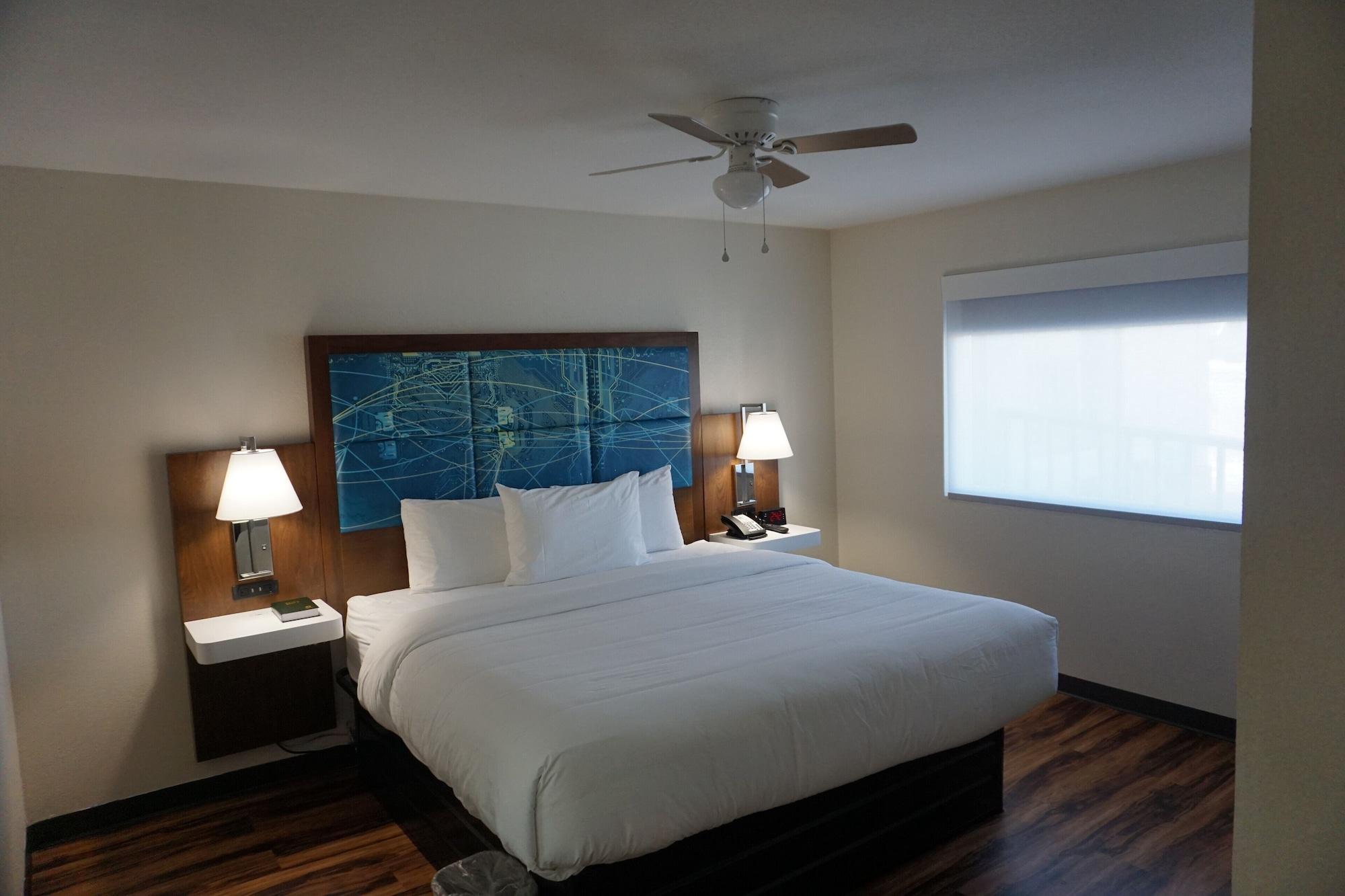 Red Lion Inn & Suites Nashville Airport Extérieur photo