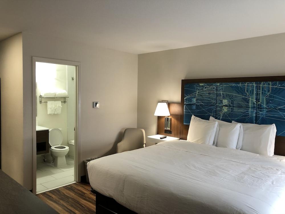 Red Lion Inn & Suites Nashville Airport Extérieur photo